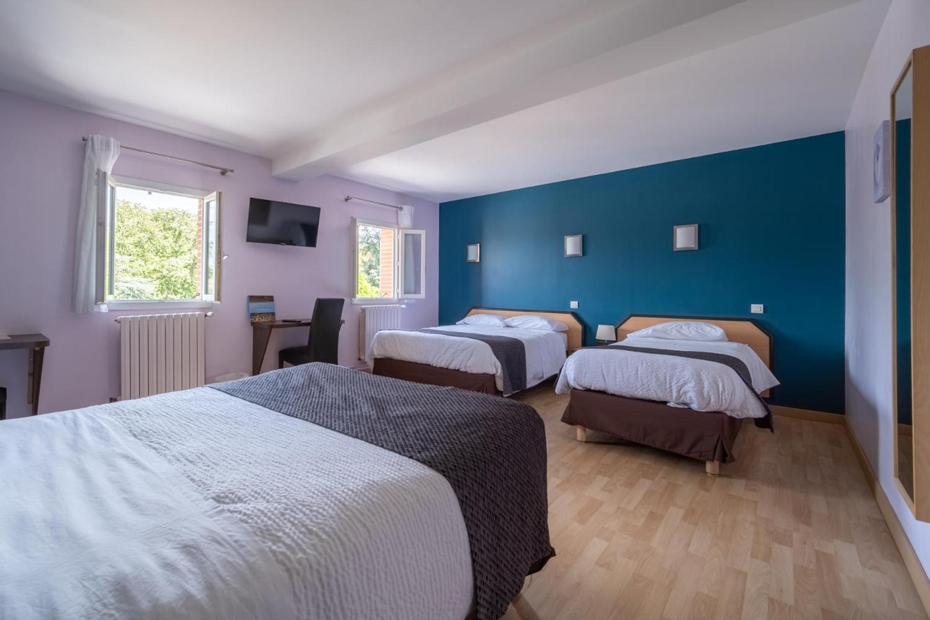 Hotel Restaurant Du Lauragais Logis De France ヴィルフランシュ・ド・ロラゲ エクステリア 写真