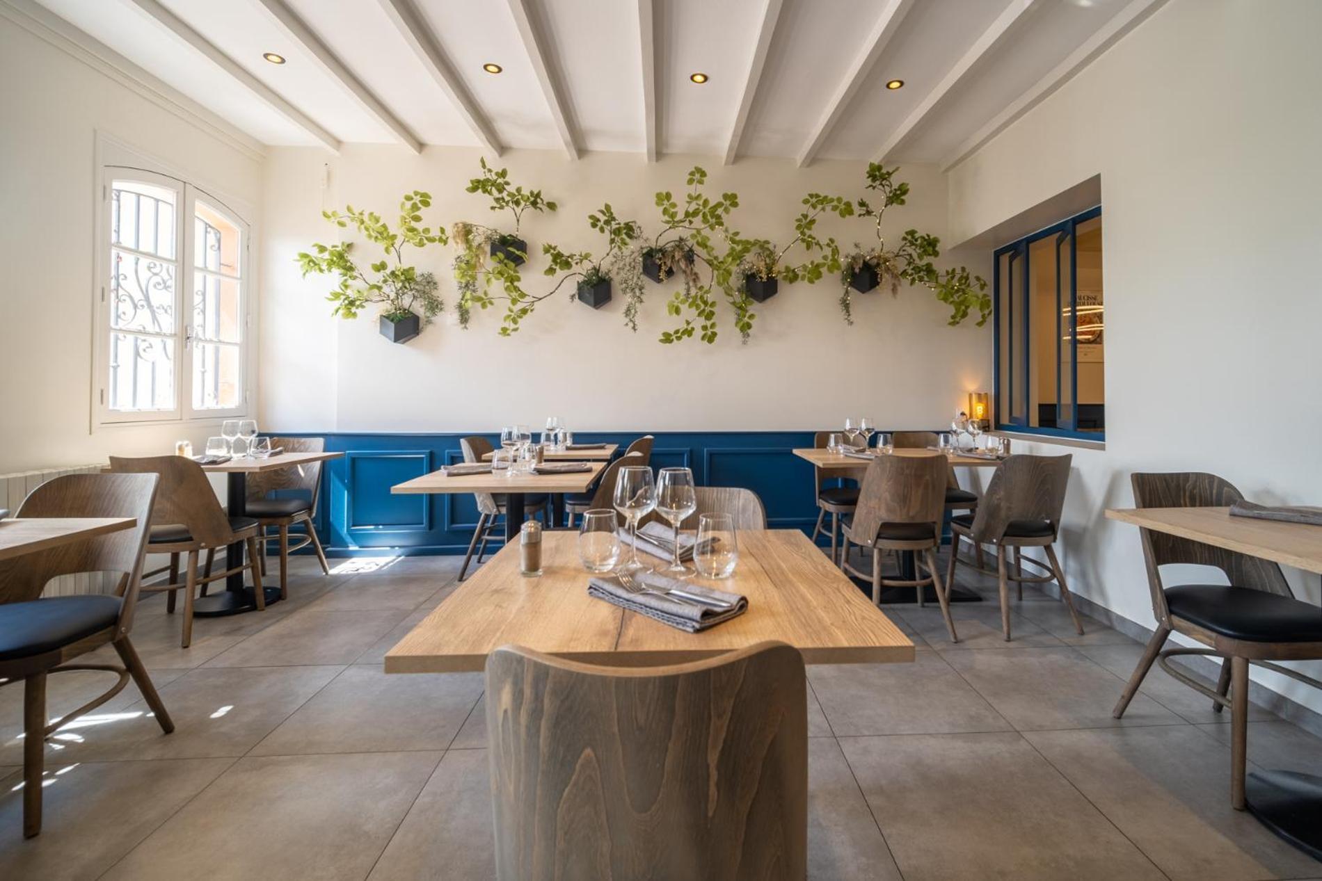 Hotel Restaurant Du Lauragais Logis De France ヴィルフランシュ・ド・ロラゲ エクステリア 写真