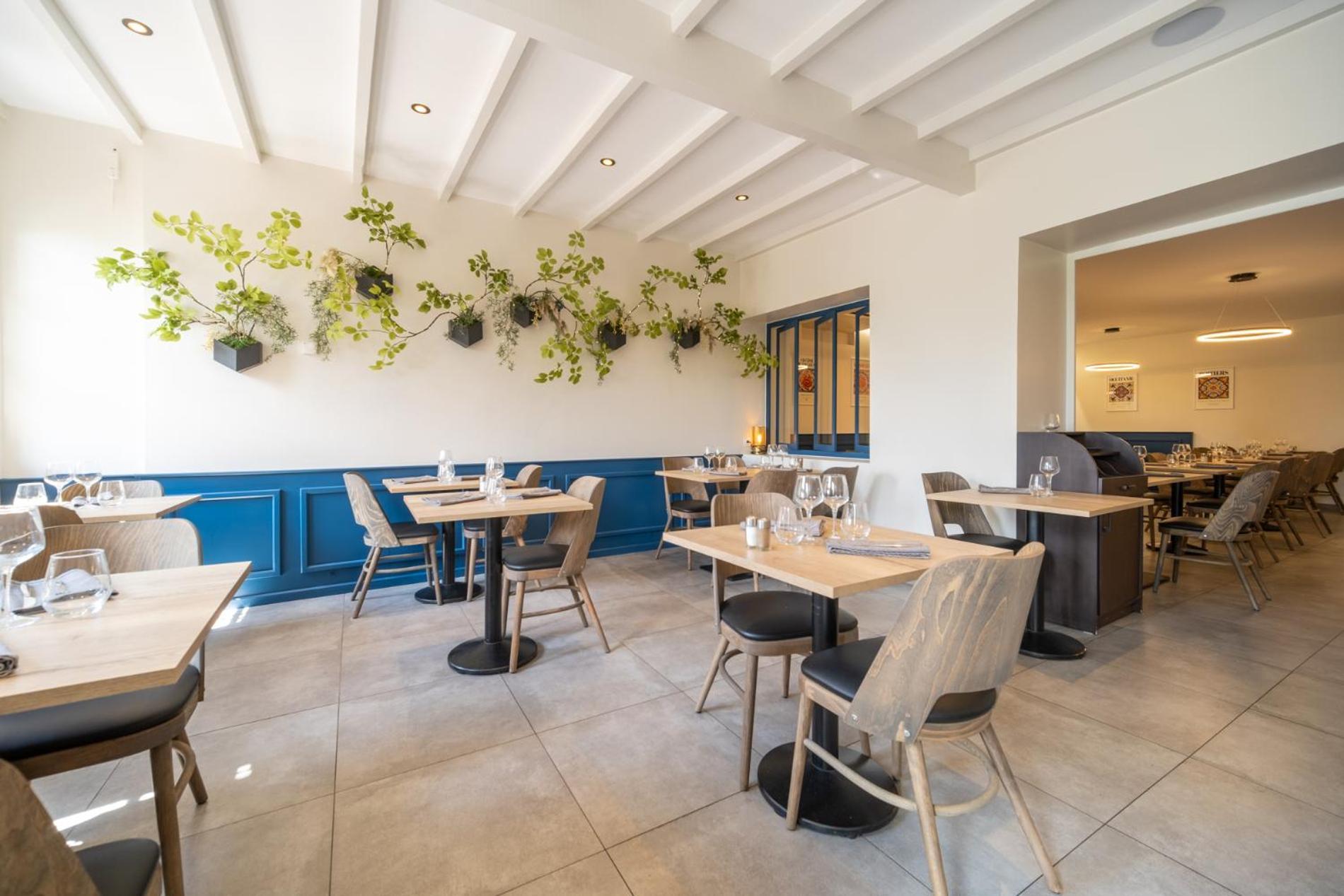 Hotel Restaurant Du Lauragais Logis De France ヴィルフランシュ・ド・ロラゲ エクステリア 写真