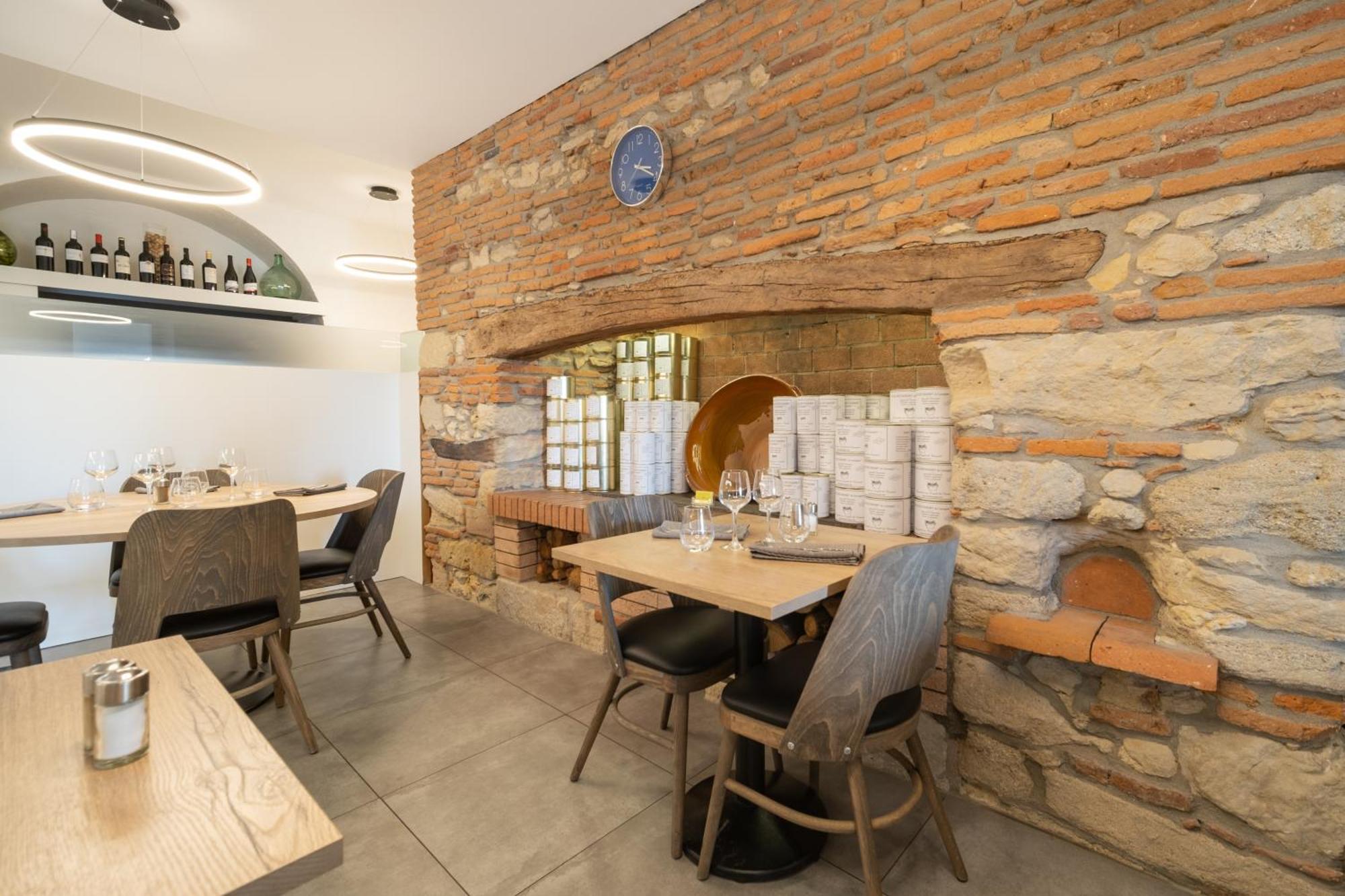 Hotel Restaurant Du Lauragais Logis De France ヴィルフランシュ・ド・ロラゲ エクステリア 写真