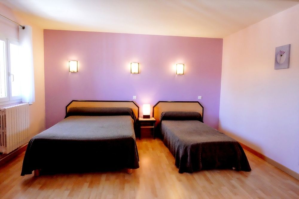 Hotel Restaurant Du Lauragais Logis De France ヴィルフランシュ・ド・ロラゲ エクステリア 写真